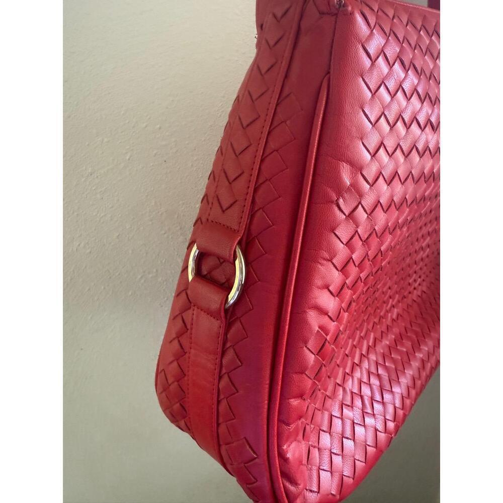 Boutique Leather Purse Red Woven Shoulder Bag Intricate Weaving Tassel Accent - Picture 5 of 7